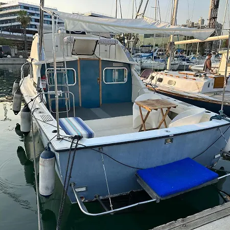 !!boat With Ac In Port Forum 2 Bikes Included!! Botel *